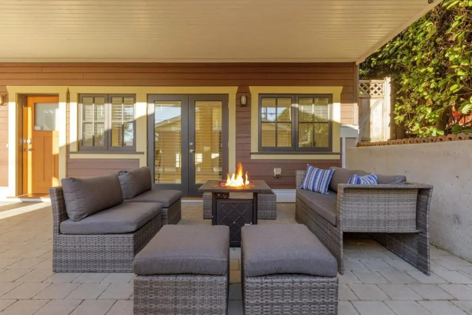 Stunning 3 Bedroom Secondary Suite N Van