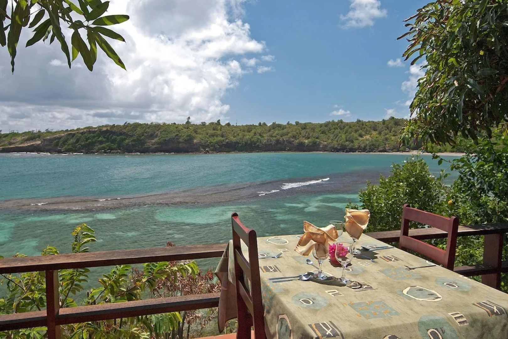 Two Bays Beach Villa Apartment and Studios