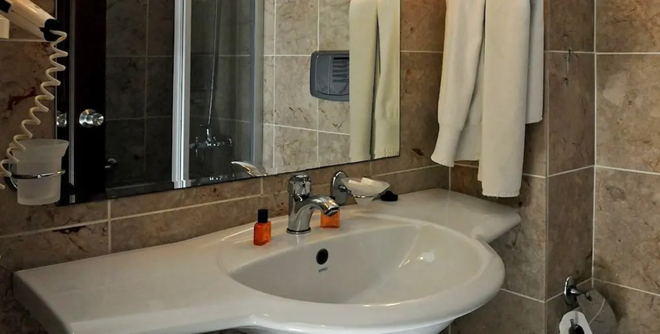 Grand Asa Family Suites