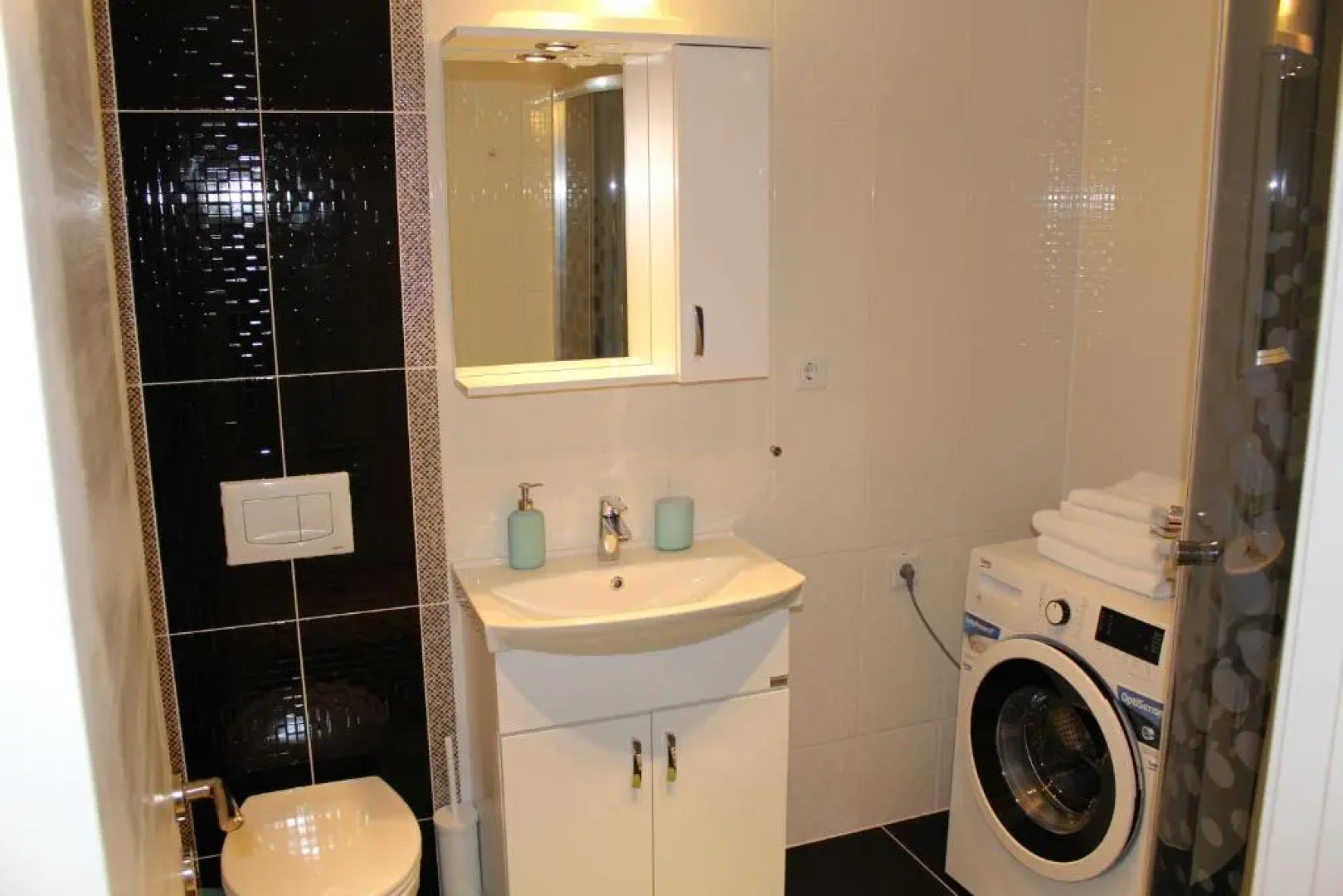Airport Residence 2