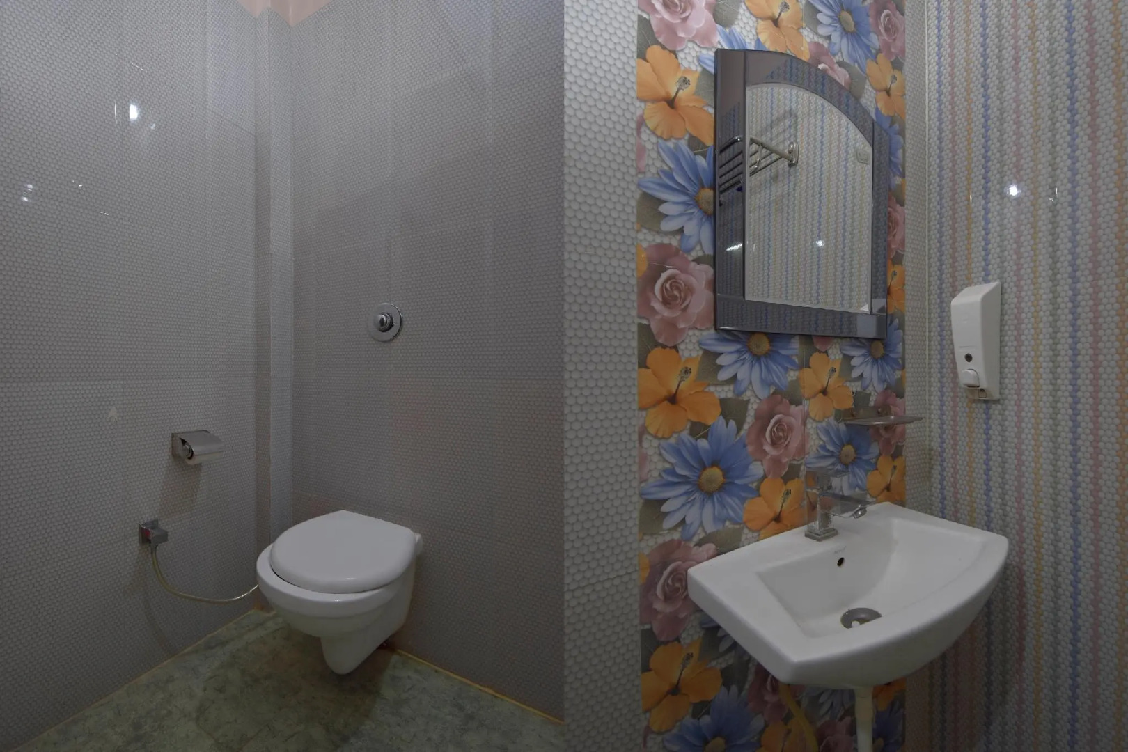 OYO 40860 Hotel Ramaa Inn