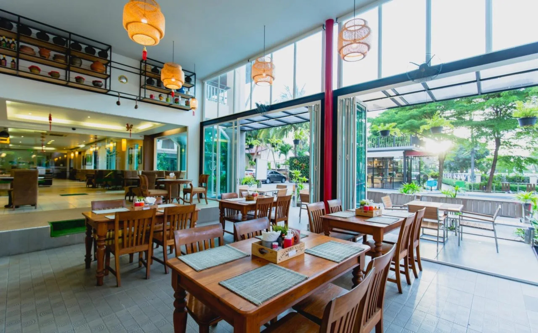 Thanthip Beach Resort