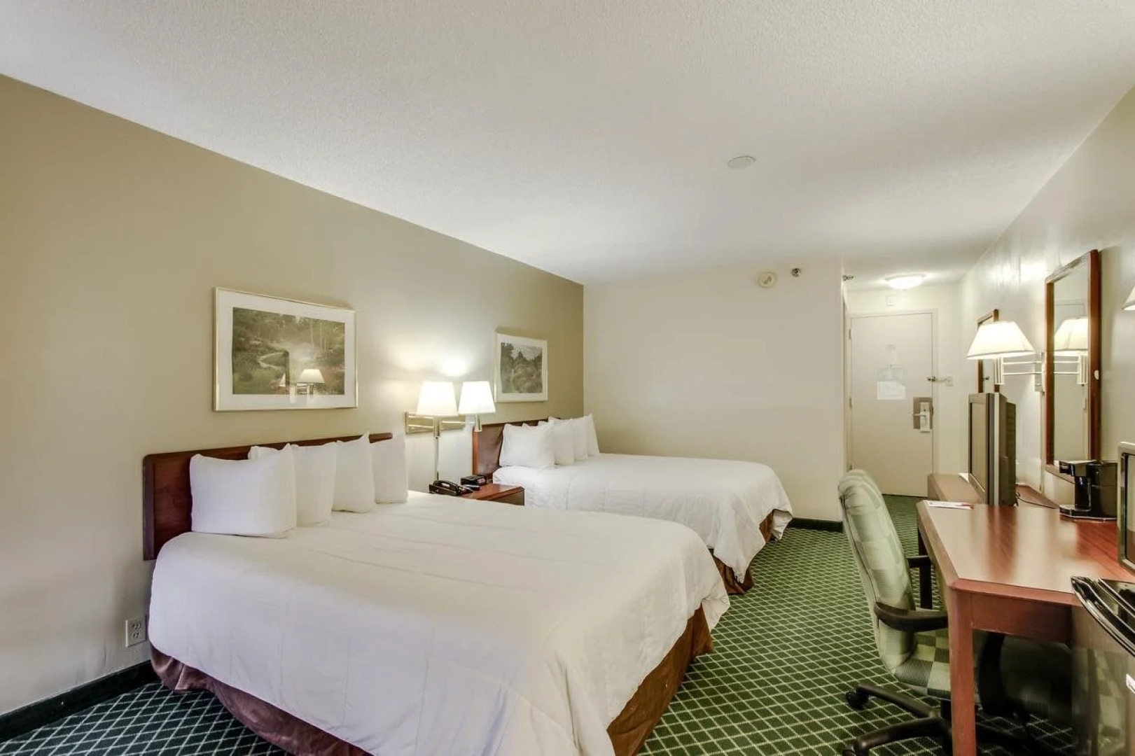 Holiday Inn Dallas Market Ctr Love Field by IHG