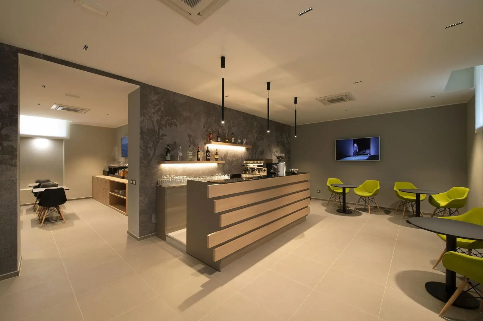 Hotel H21