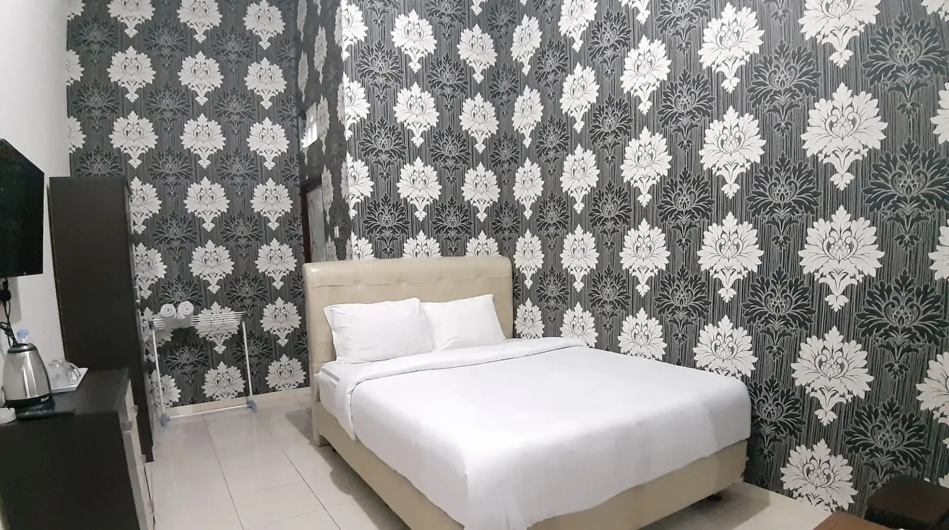 Soreang Hotel by ZUZU