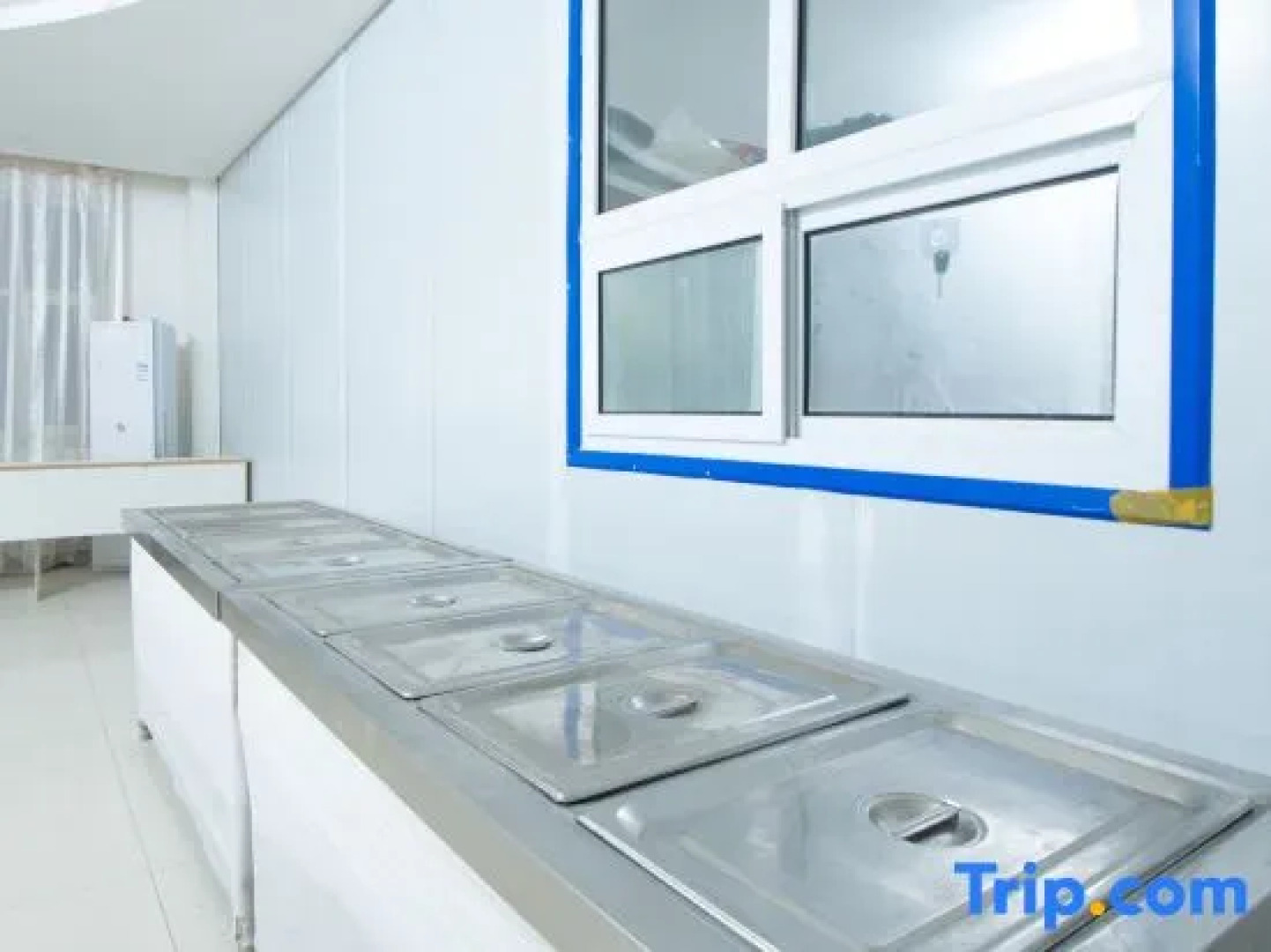 Ruoqiang holiday inn