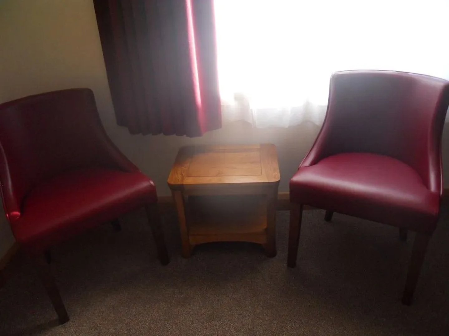 Riverside Caravan & Camping Park