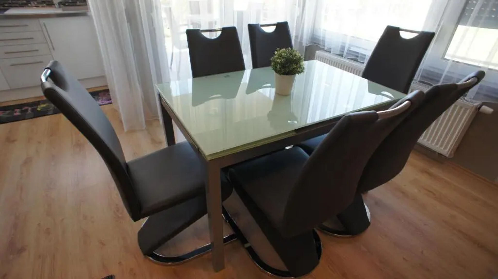 Tulip Family Apartment