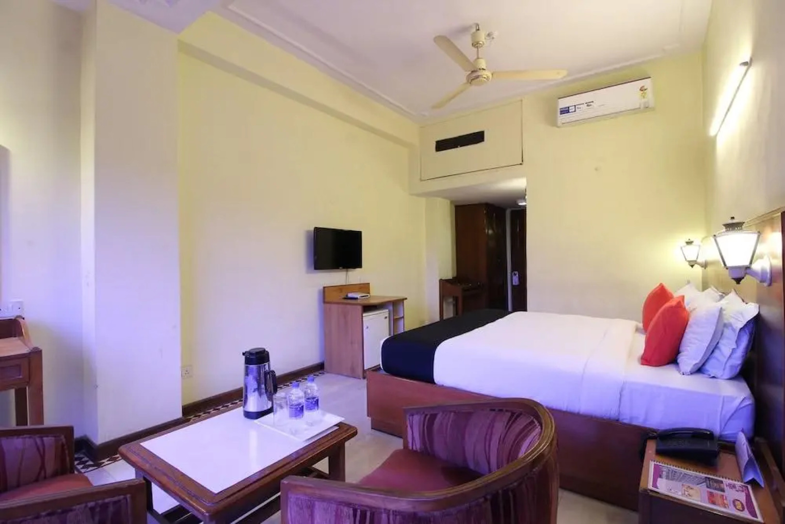 Capital O 1780 Hotel Belsons Taj Mahal