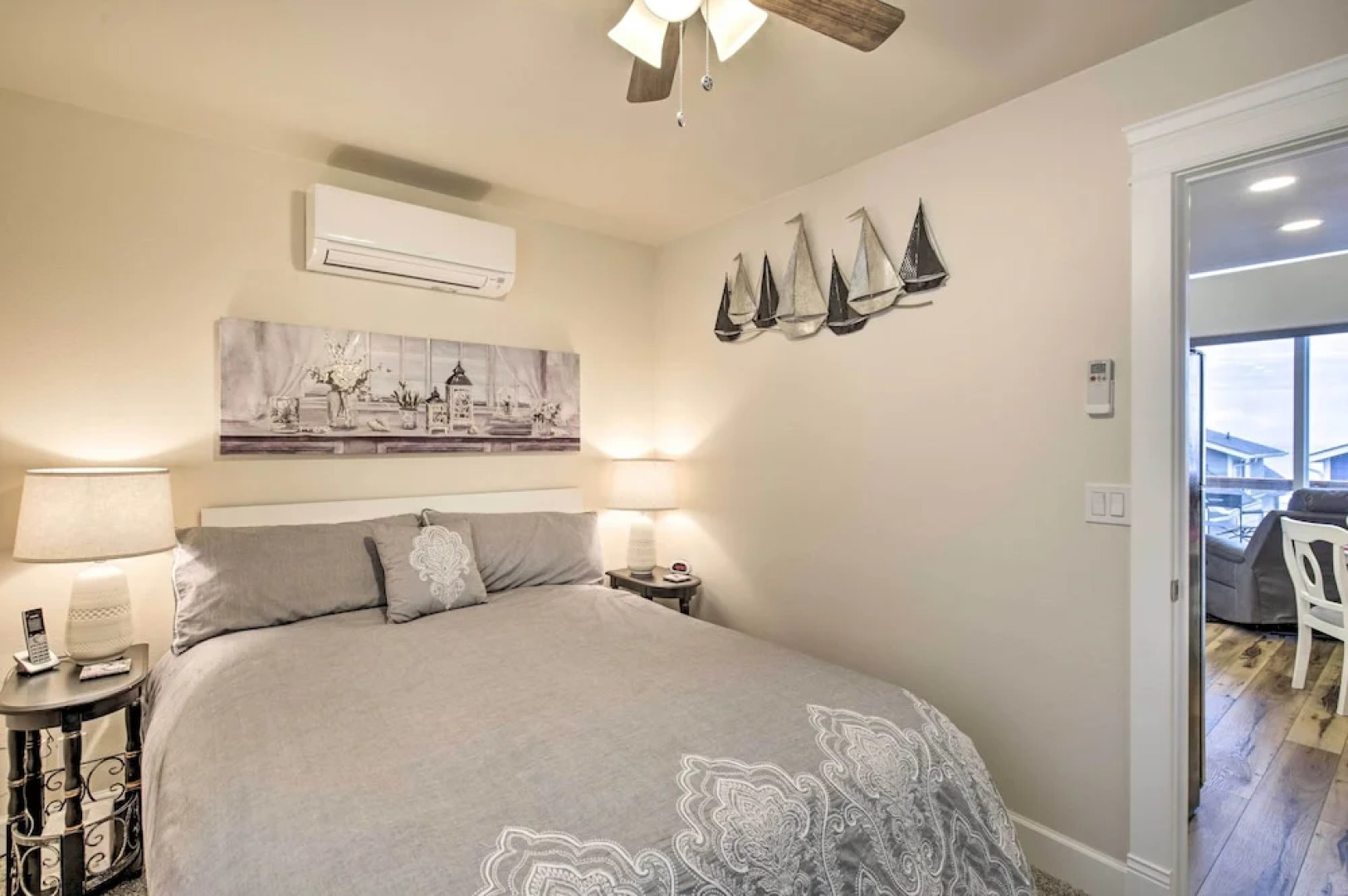 Peaceful Winter Retreat: Oregon Coastline Beach!