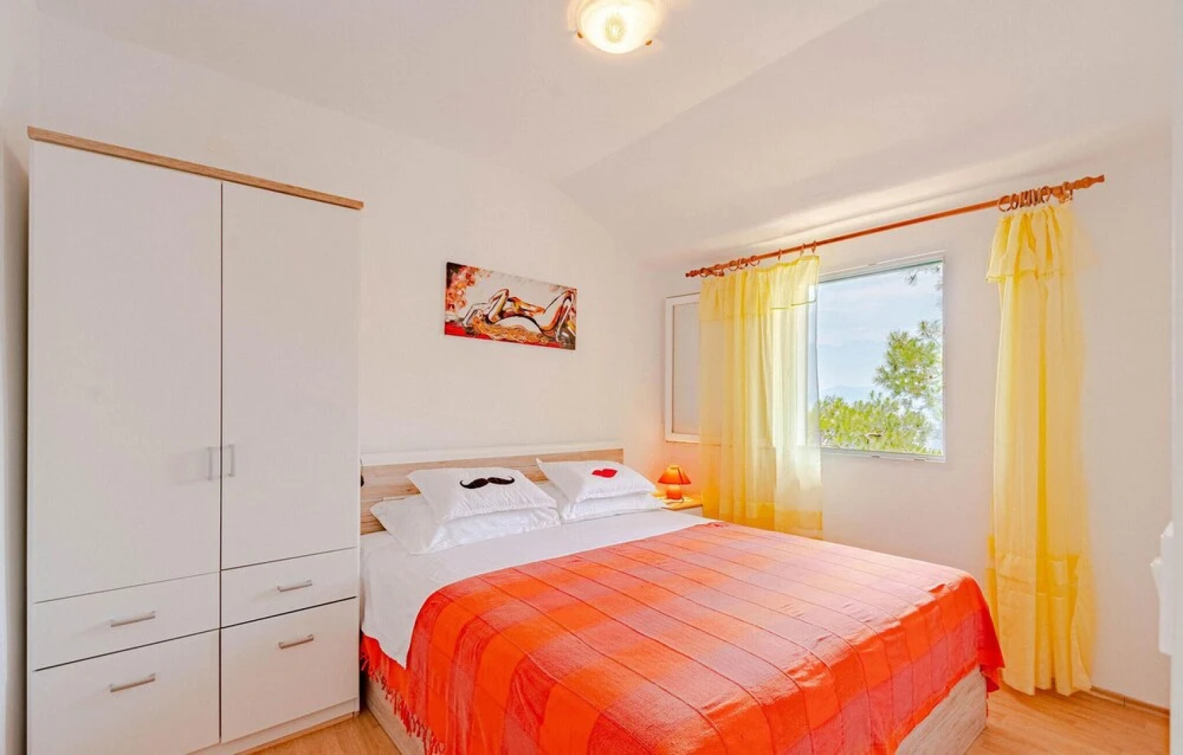 Stunning Home in Prigradica With Wifi and 4 Bedrooms