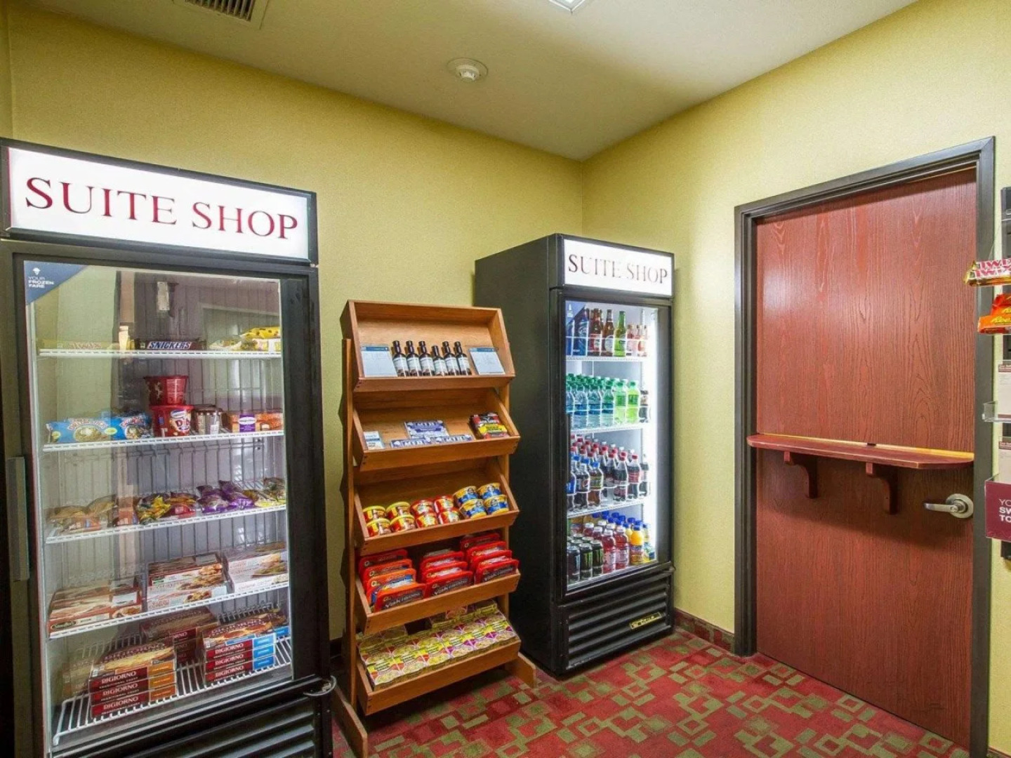 Comfort Suites Glendale - State Farm Stadium Area