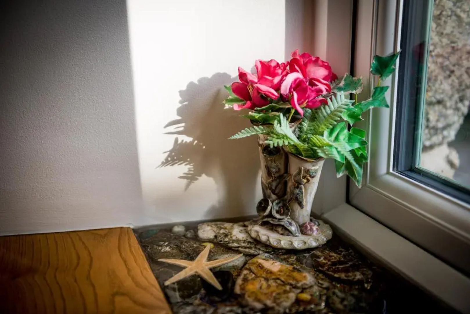 Wesley House Holidays - Choice of 2 Quirky Cottages in 4 private acres