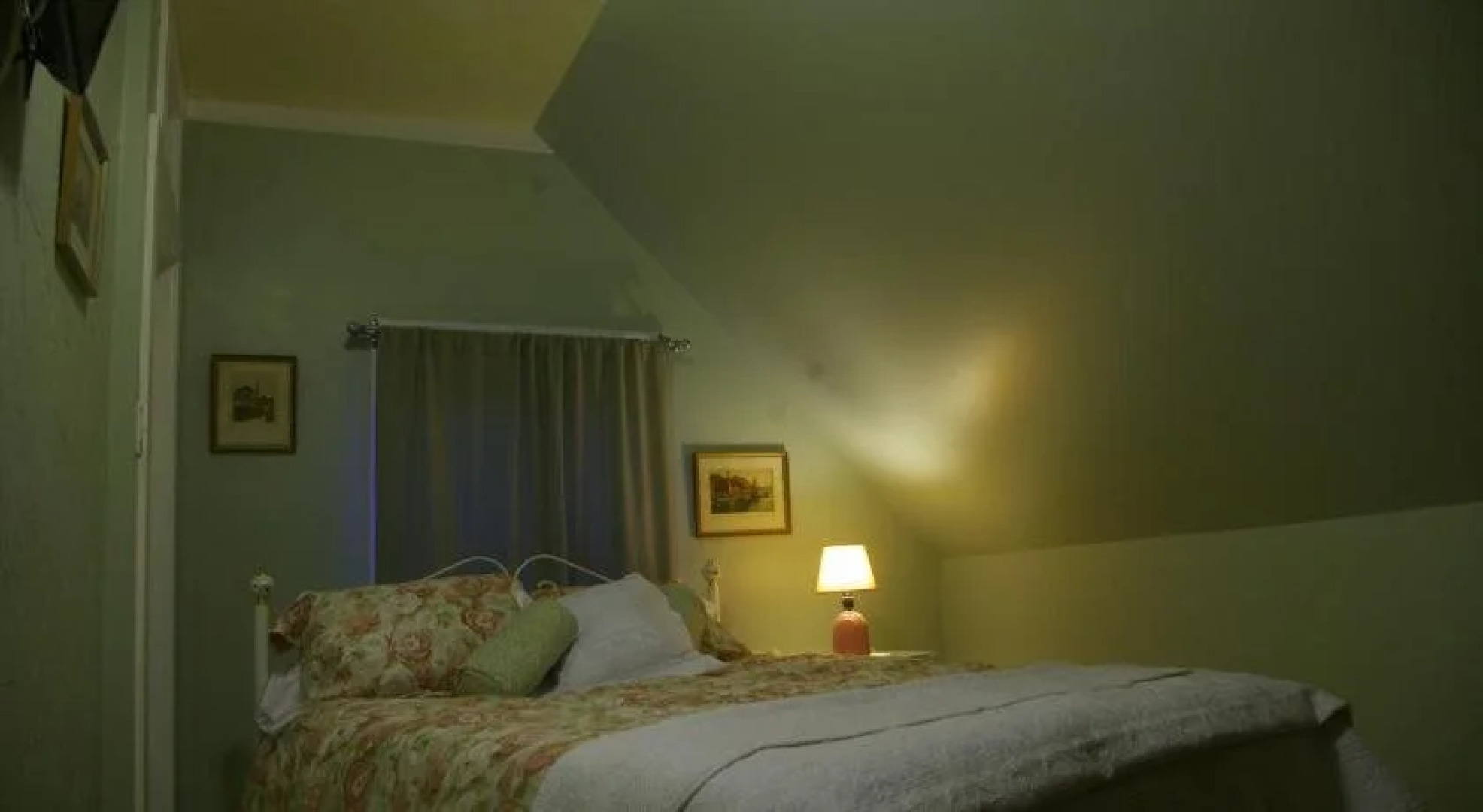 Holmesdale House Bed and Breakfast