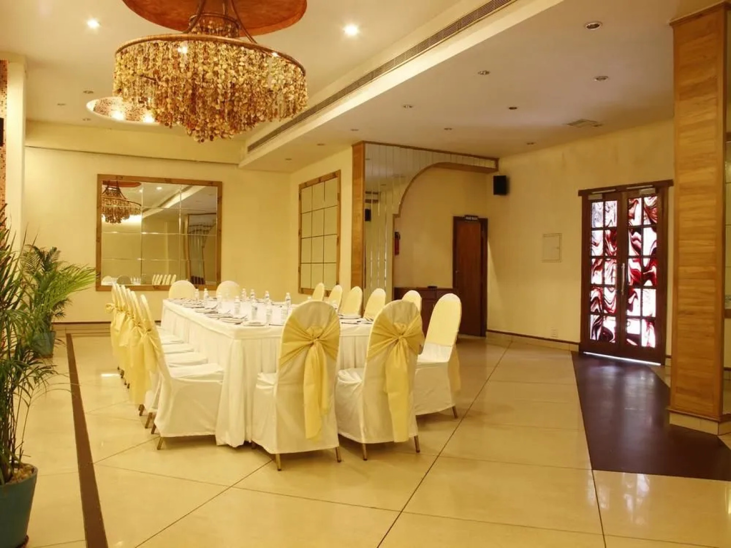 Palm Beach Hotel & Resort