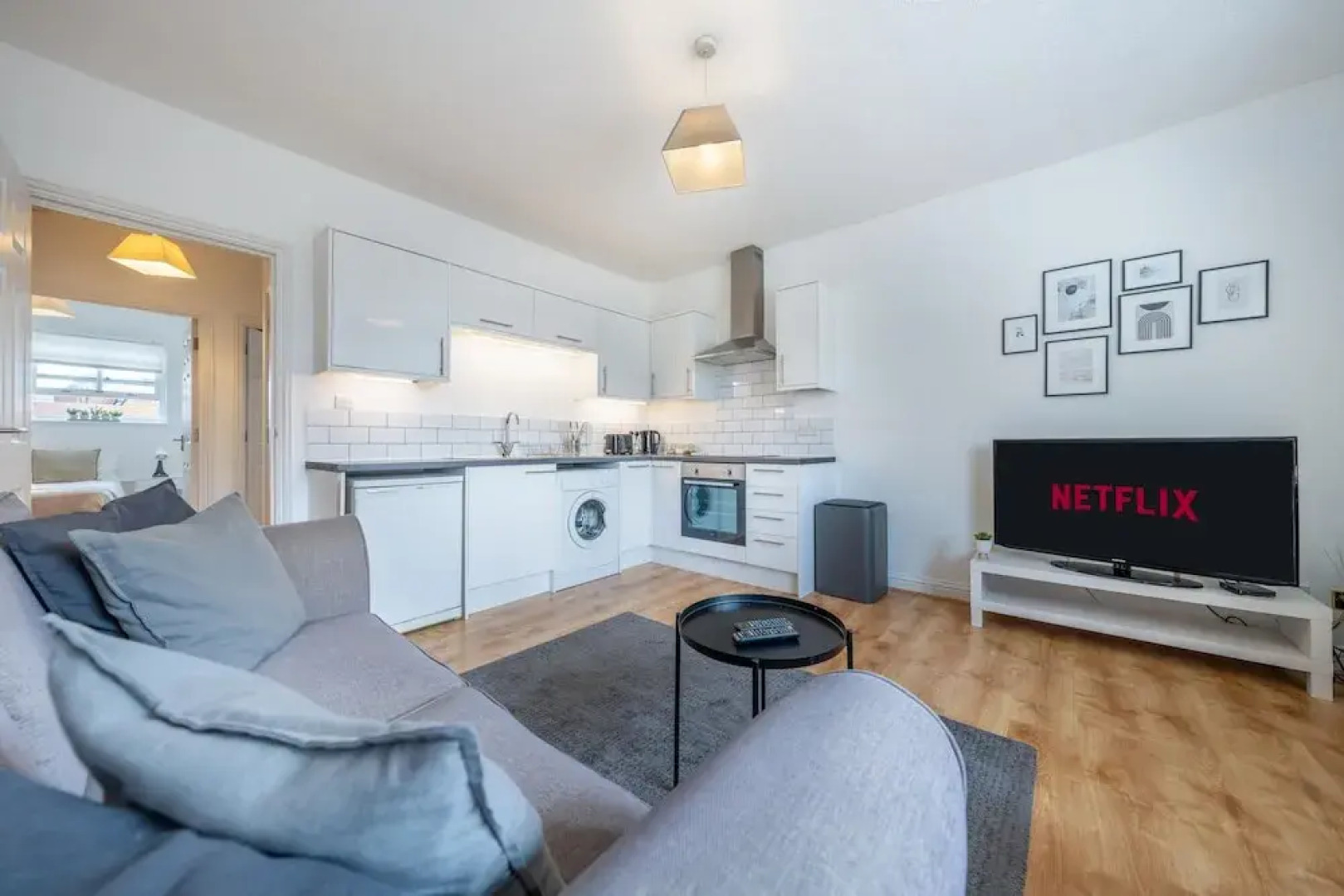 Stansted Airport & Bishops Stortford Town Centre Professional Apartment