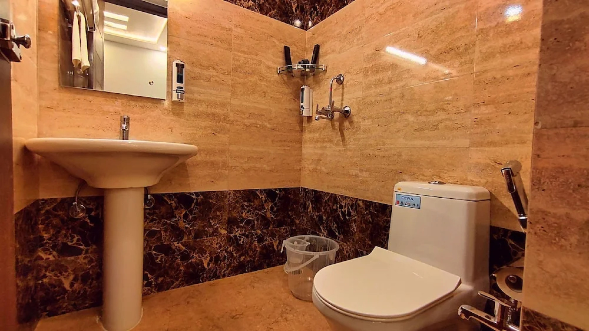 Asapian House - A Luxury Homestay at Moradabad