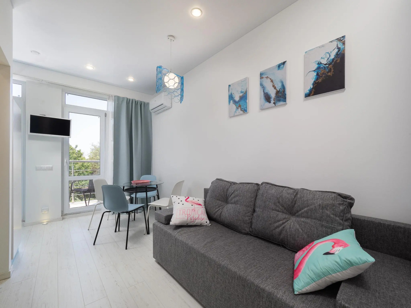 Апартаменты на улице Цветочная 15/20