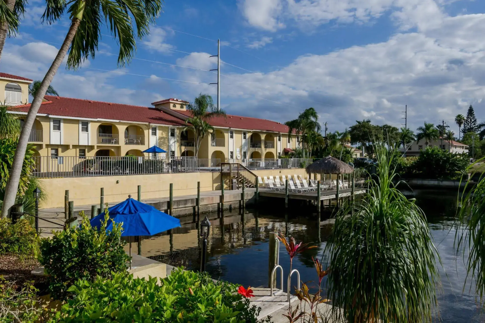OYO Waterfront Hotel - Cape Coral/Fort Myers, FL