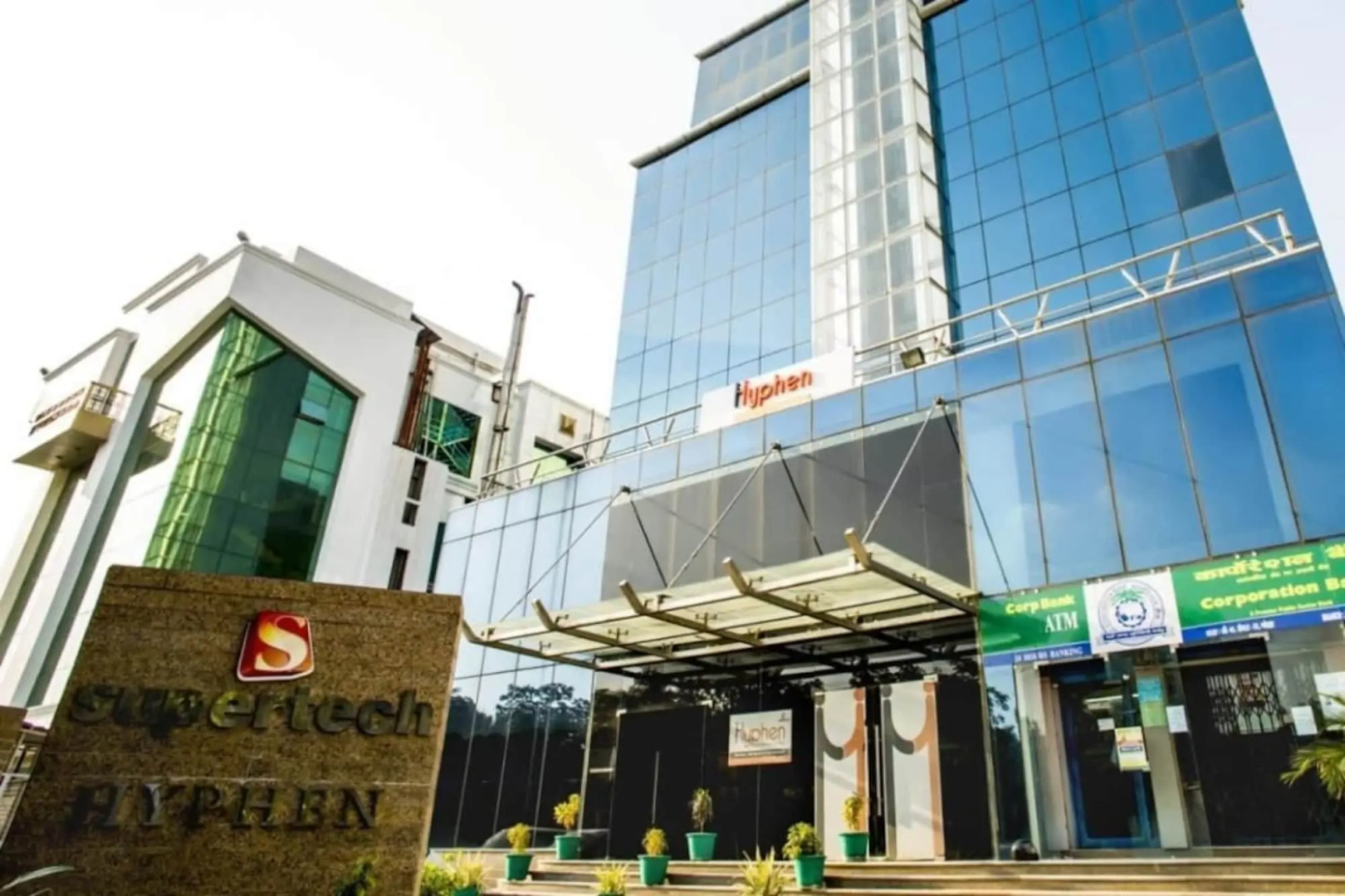 Hyphen Business Hotel