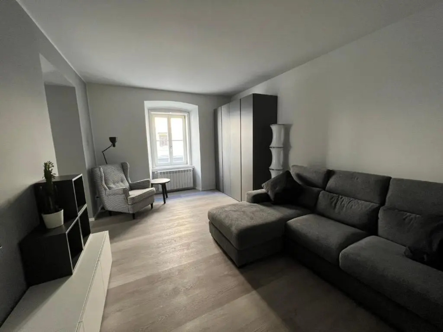 Central Corner House