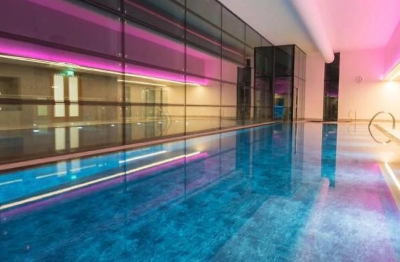 Red Ba Skyline Central