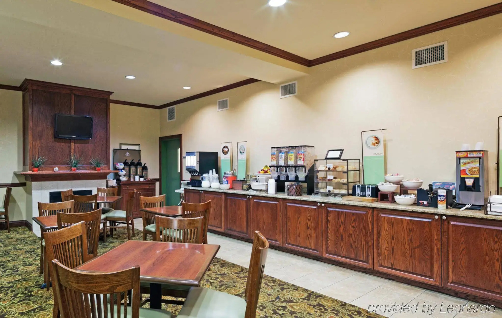 Country Inn & Suites by Radisson, Meridian, MS