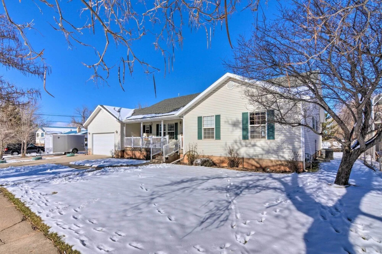 Sunny Retreat ~ 12 Mi to Brian Head Resort!