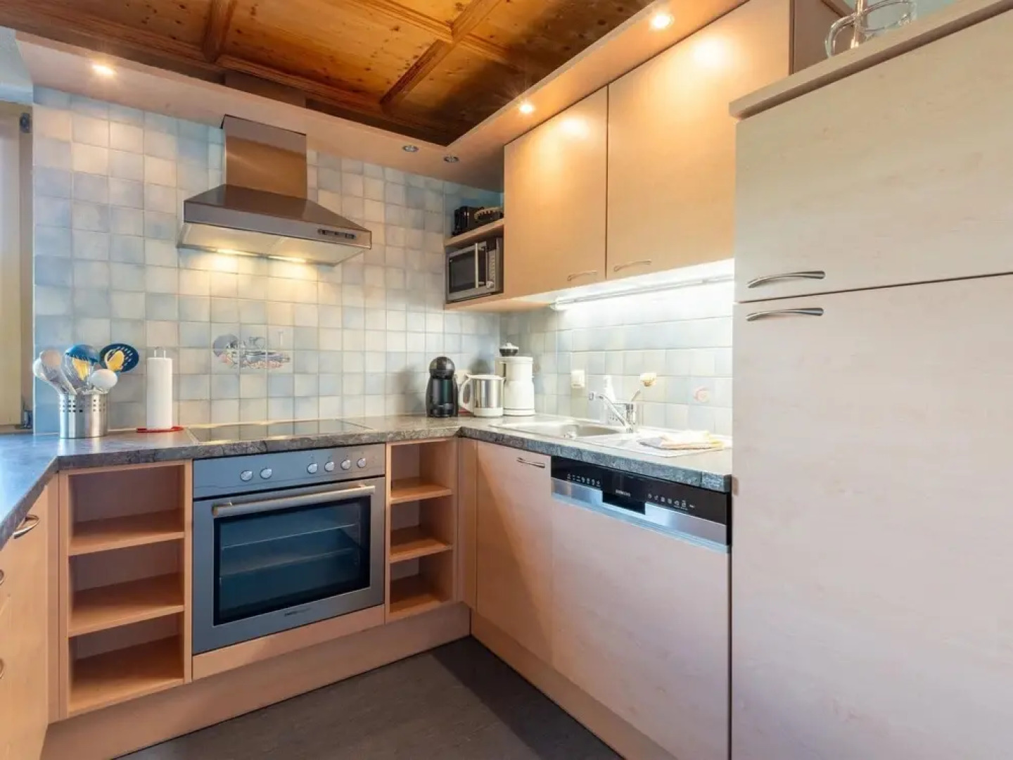 Spacious Apartment Near the Centre and ski Resort