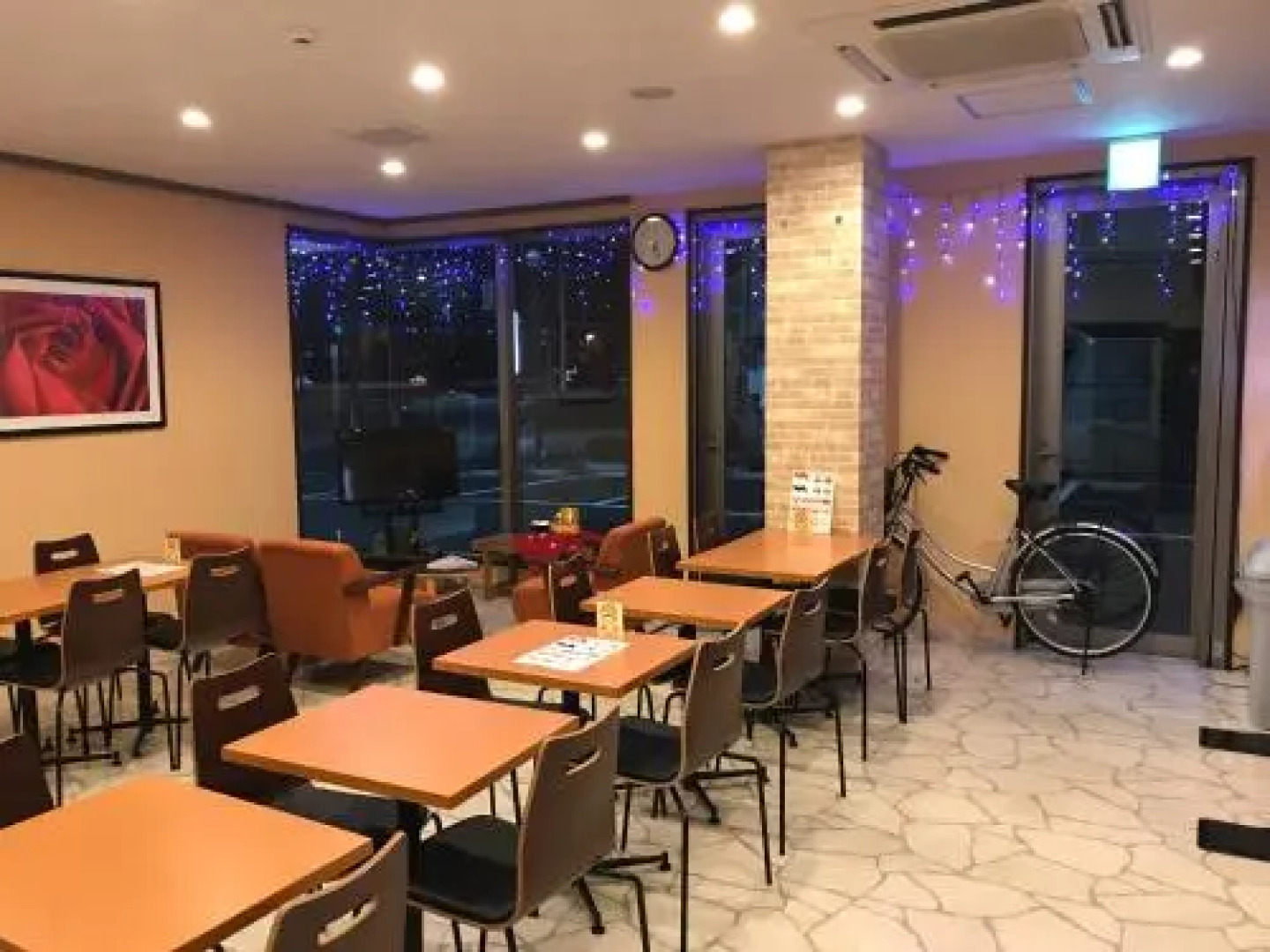 Conbini Ayersrock Hotel