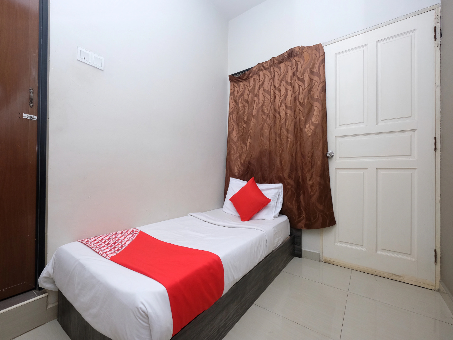 OYO 1153 Heaven Hill Hotel 1