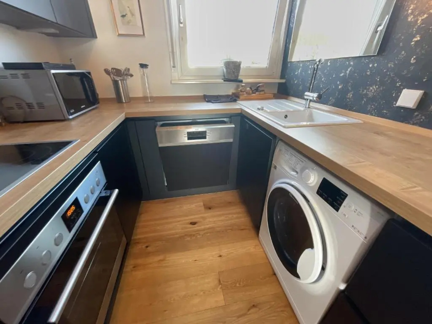 Appartement Region Esslingen - Nähe Messe - Flughafen - Stuttgart - Wohnen und Arbeiten auf Zeit in 120m2 Wohlfühlatmosphäre - ab 3 Übernachtungen - geeignet für 4 Personen - Beistellbett möglich - Kinder und Tiere willkommen - Garage für e-bikes