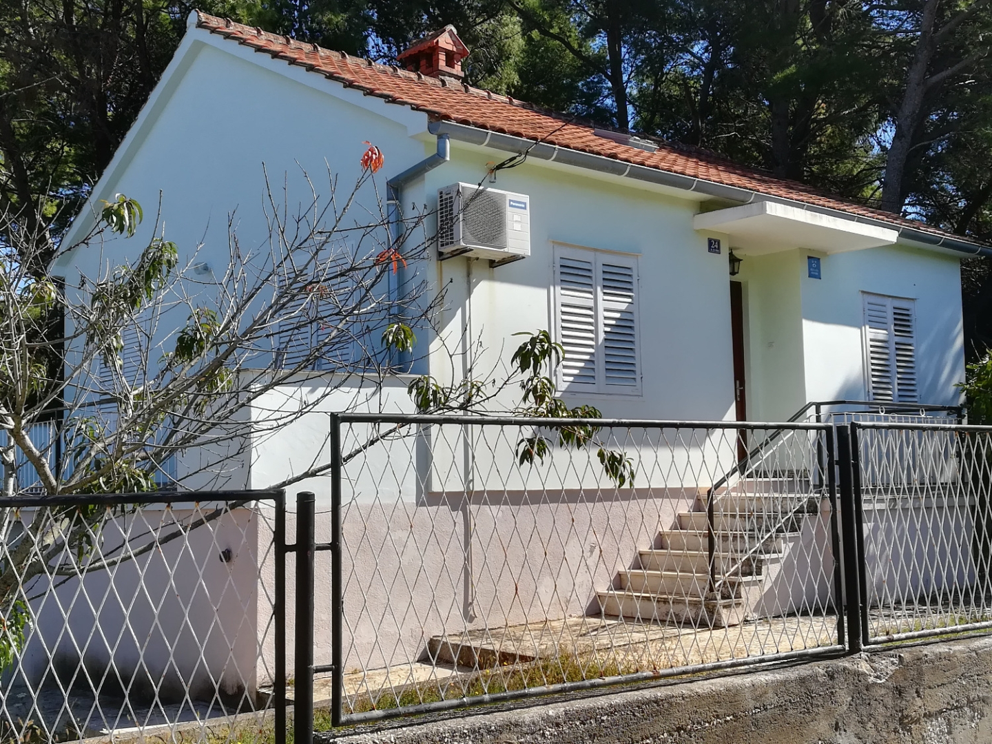 Holiday house VEKY - 50m from sea: Susica, Island Ugljan