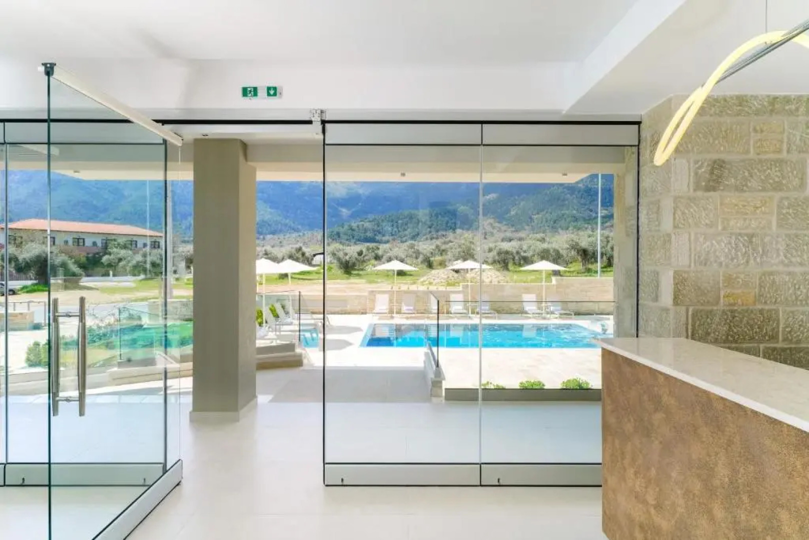 Supreme Luxury Suites