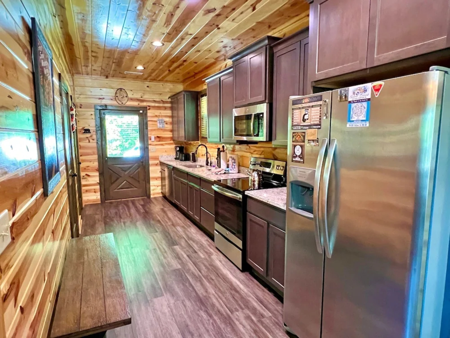 South Side Serenity 2 Bedroom Cabin by RedAwning