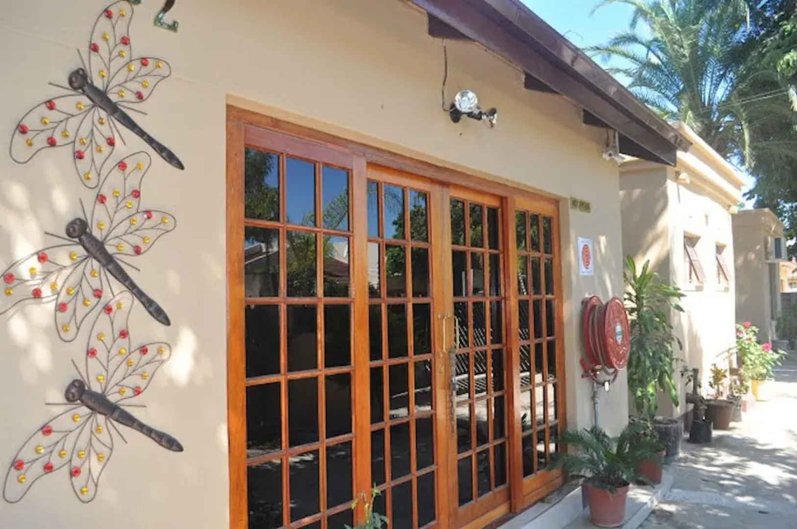 Crown Guest Lodge