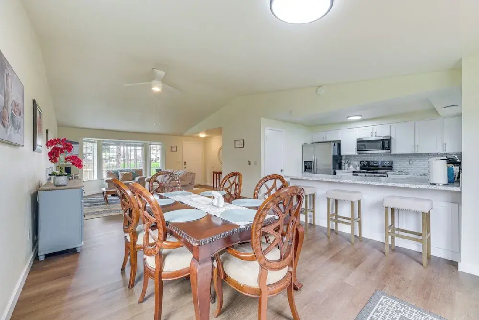 Olympia Home w/ Deck ~ 7 Mi to Amtrak Train!