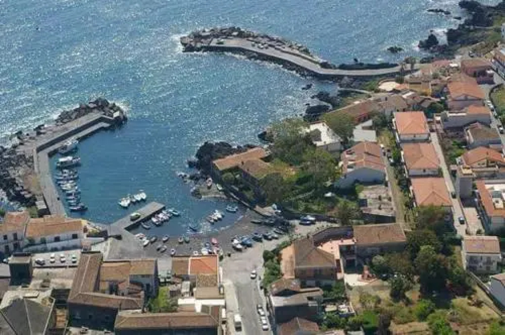 Cozy Apartment by the Sea