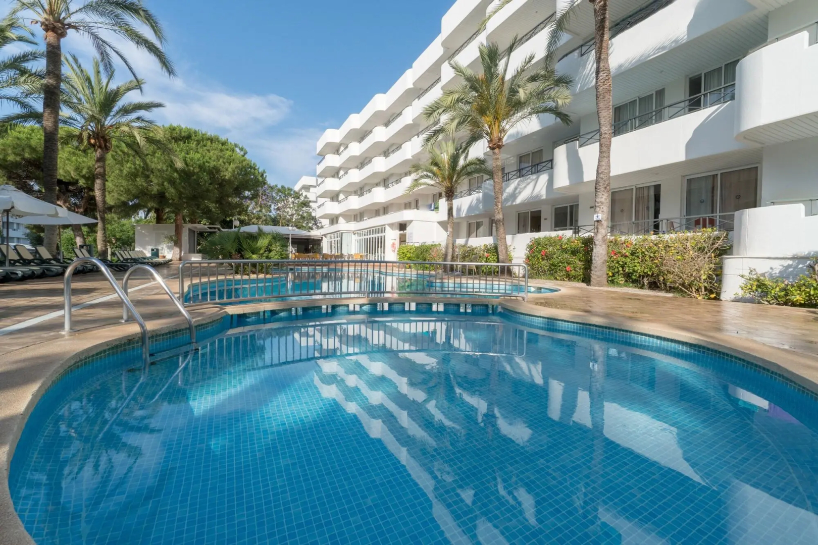 Aparthotel Tropicana