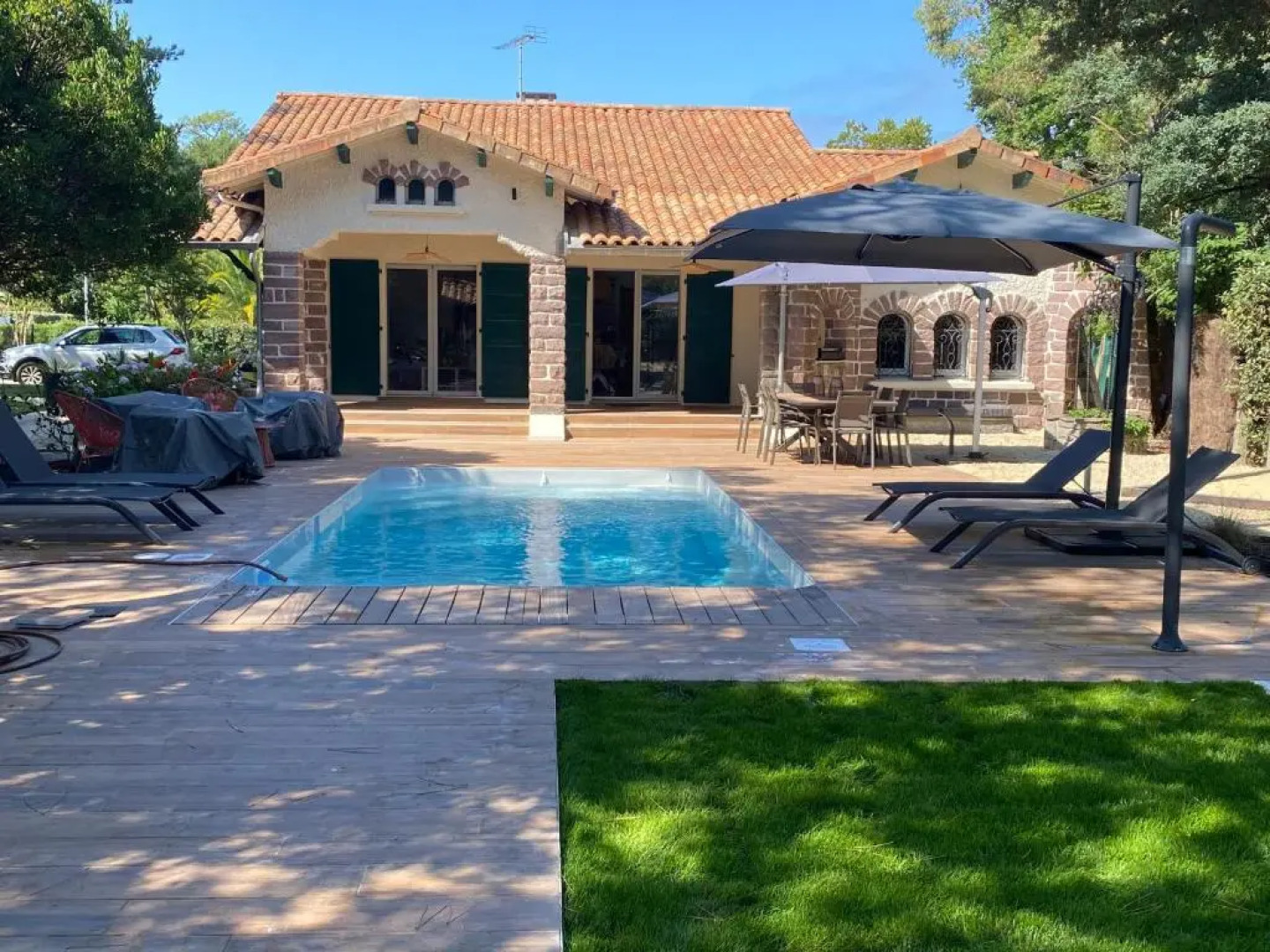 Villa de charme avec piscine à 500m des plages