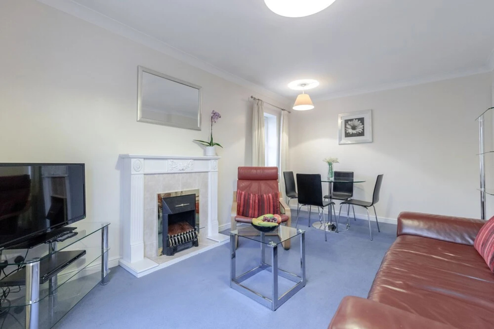 Roomspace Apartments -Sabin Gates