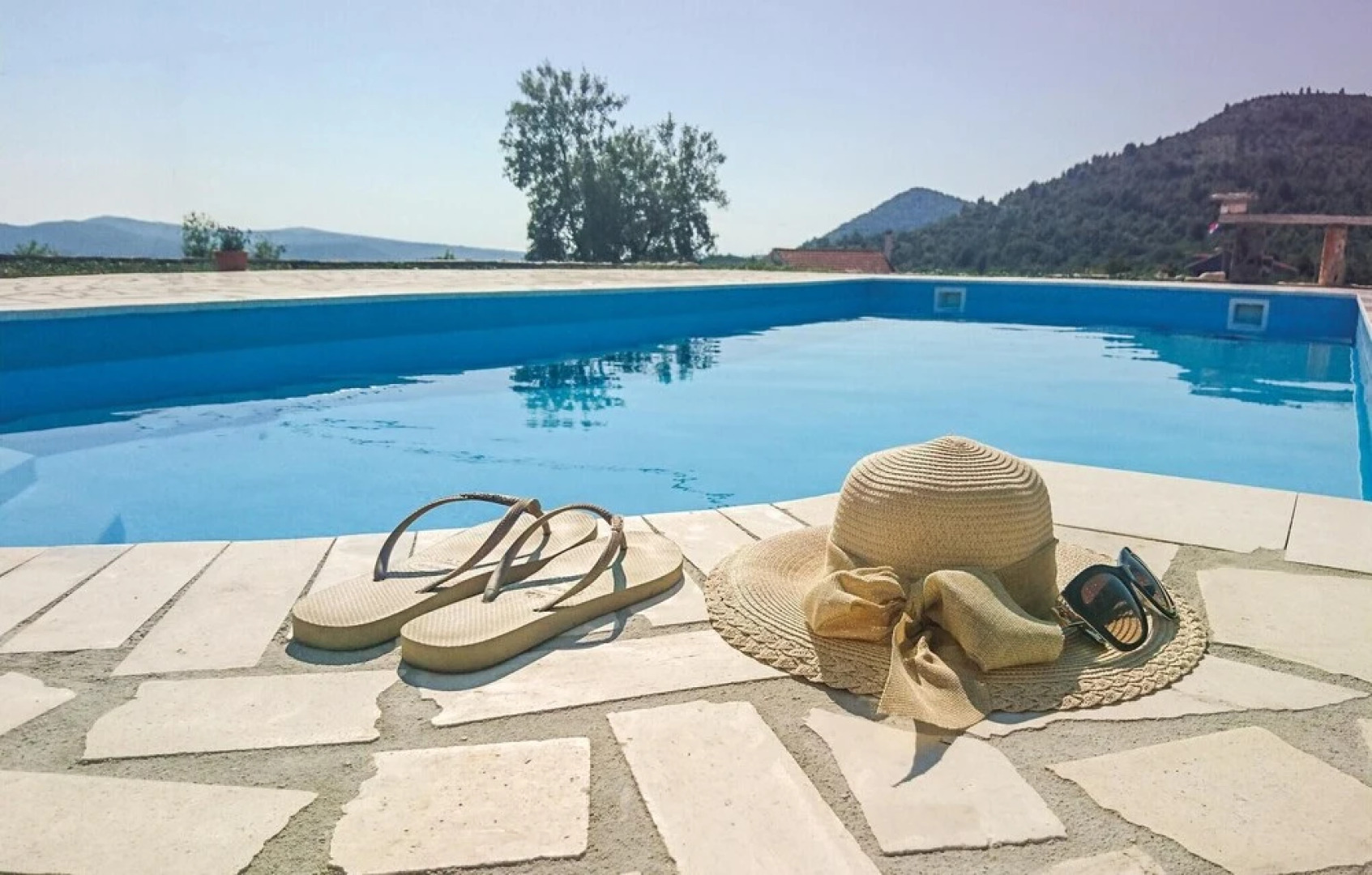 Stunning Home in Blizna Donja With Wifi and 4 Bedrooms