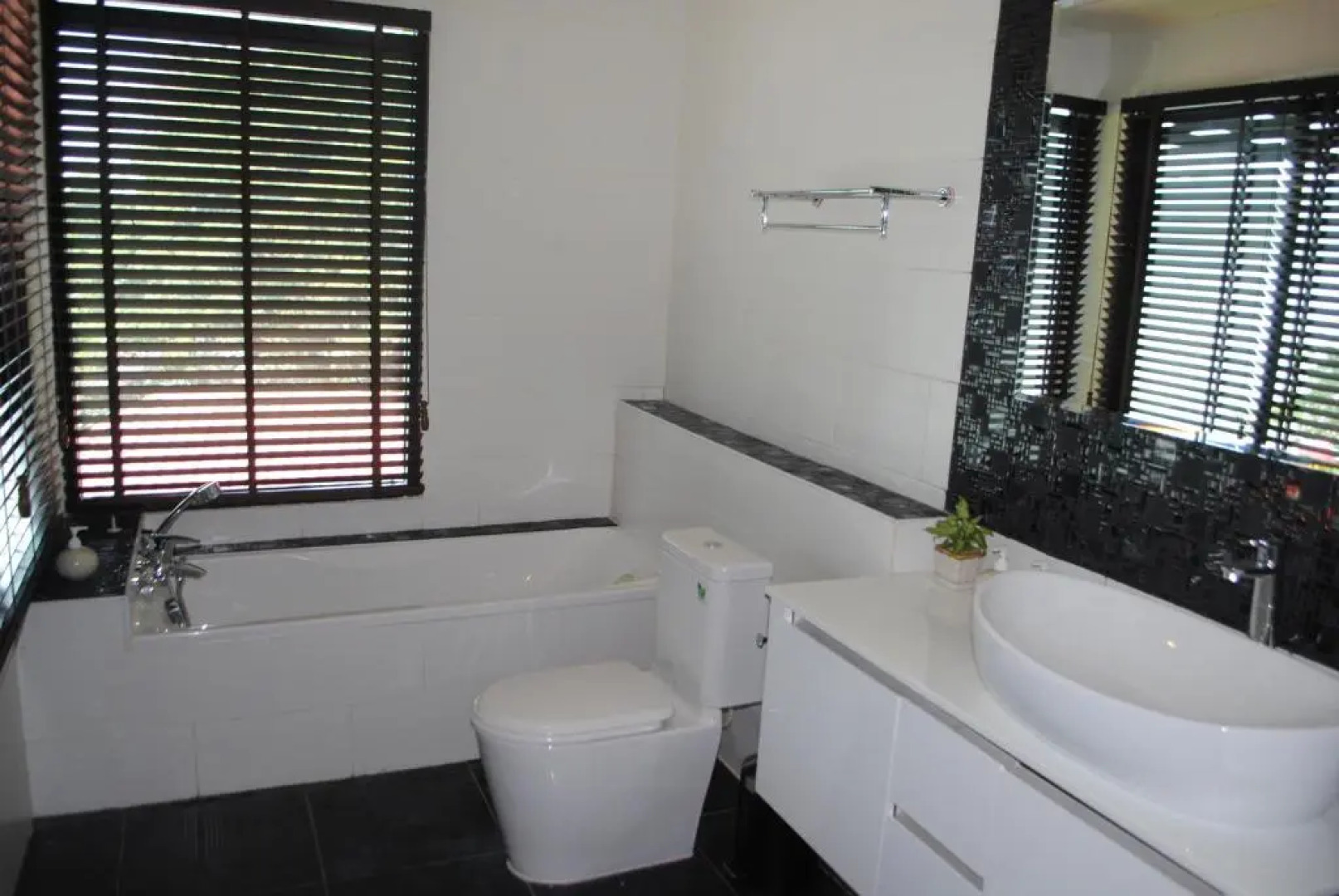 Monsane River Kwai Resort