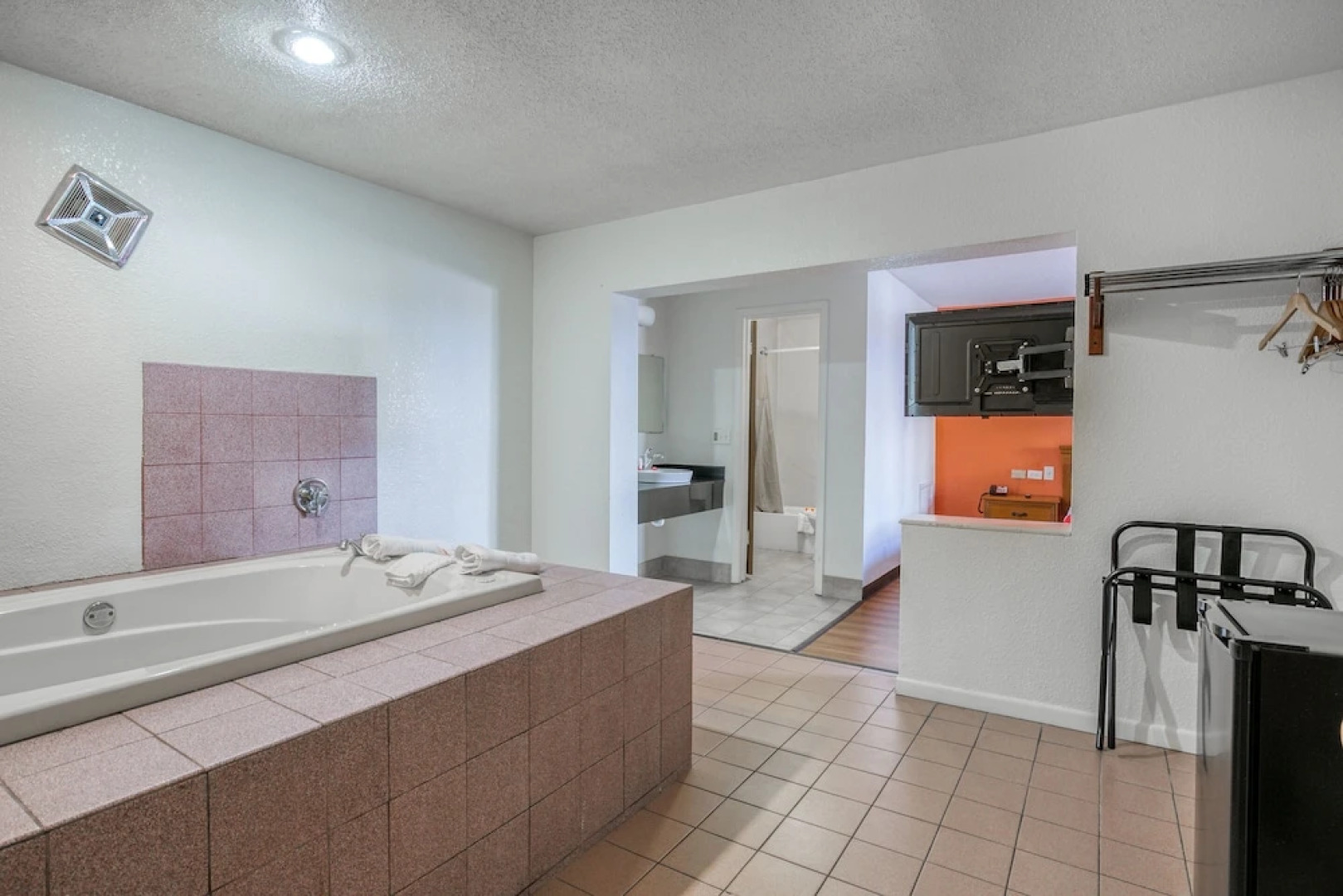 Super 8 - North Lima OH