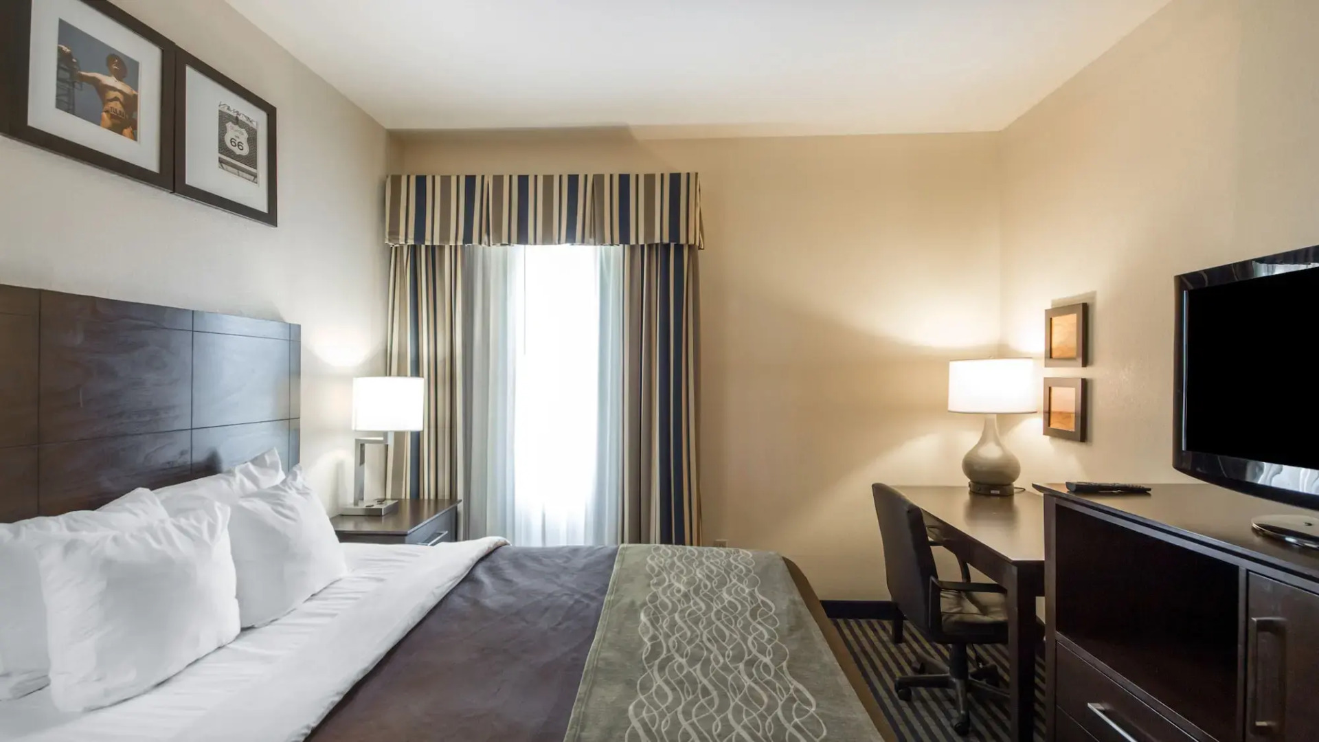 Quality Inn Tulsa - Downtown West