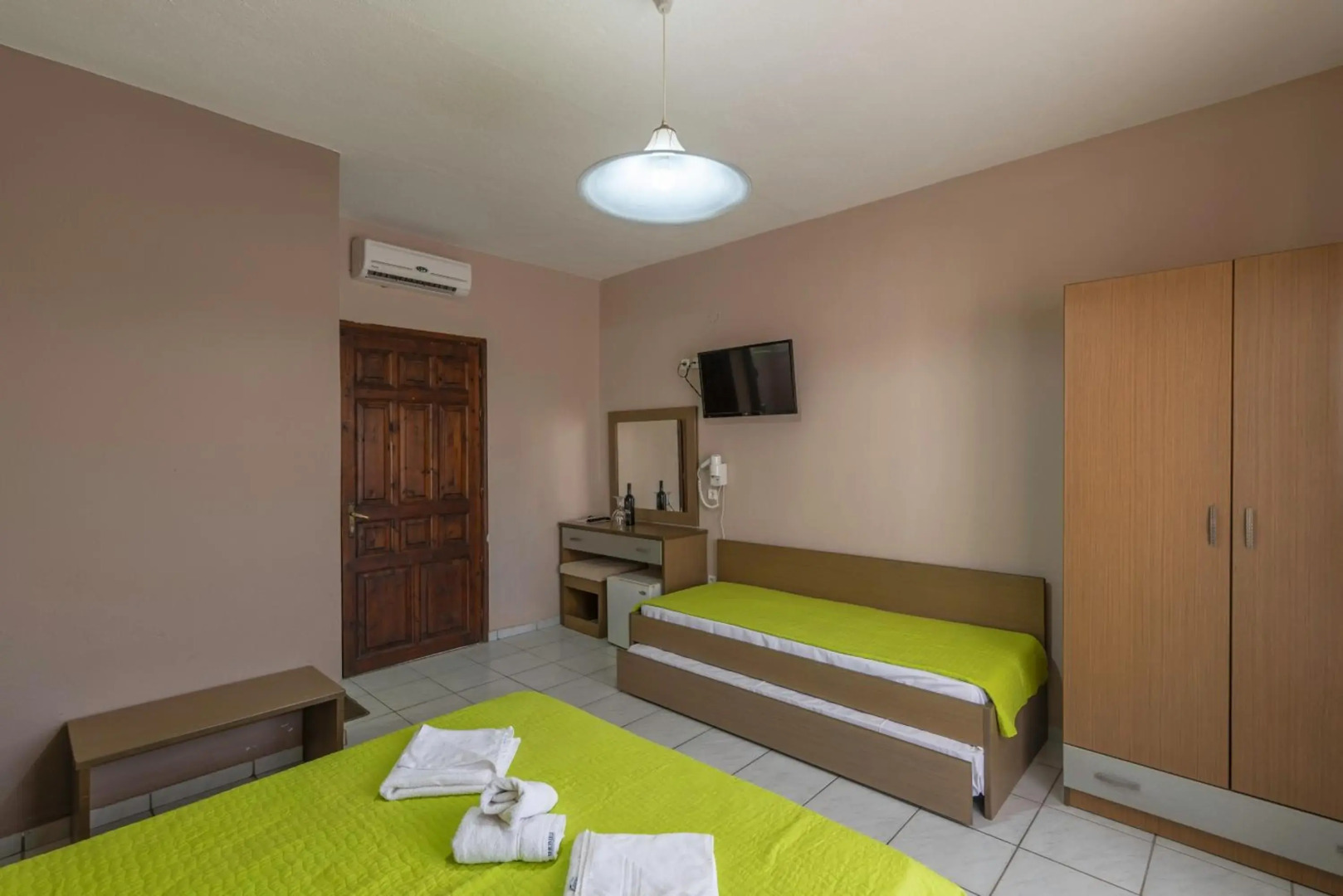 Filosxenia Natasa Hotel