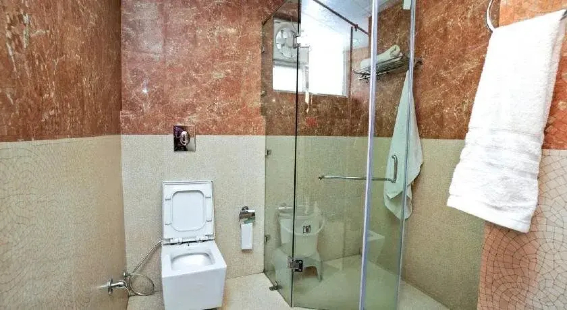 Mayur Hotel Bar And Restaurant