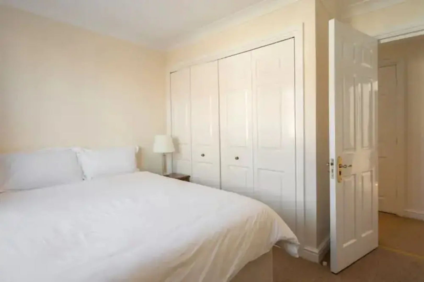 Abingdon House - 4 BR on the Marina