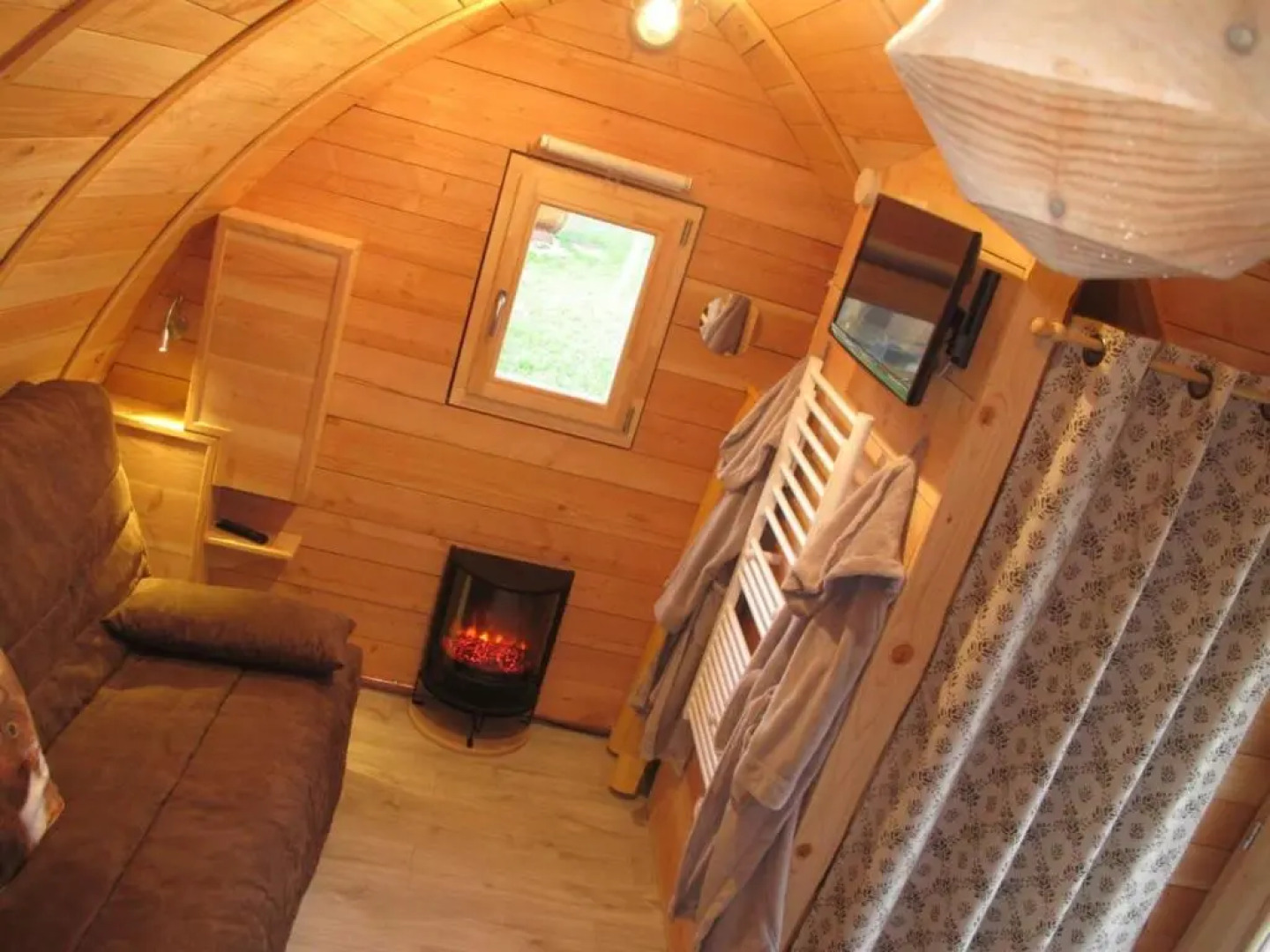 Gîte Chennegy, 1 pièce, 2 personnes - FR-1-543-139