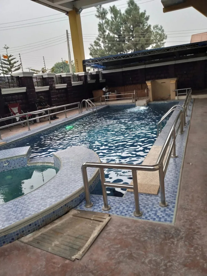 Zoe's International Hotel